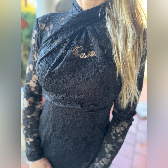 Elie Tahari size 4 black stretchy lace dress brand new ! Super classy dress - Picture 3 of 8